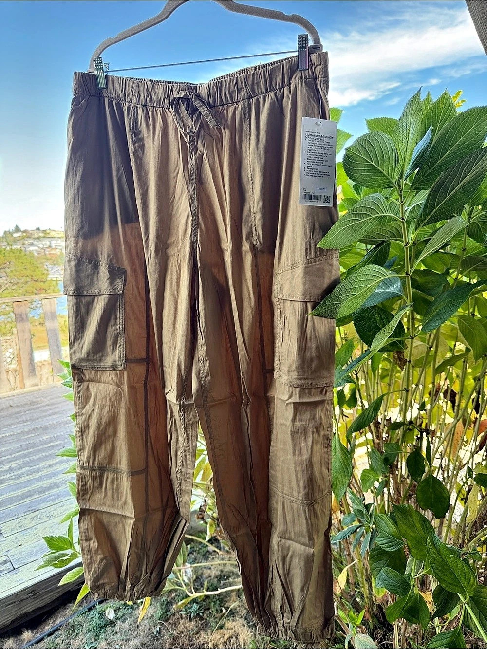 NWT lululemon Lightweight Adjustable Mid-Rise Cargo Pant Filbert Tan Women’s XL